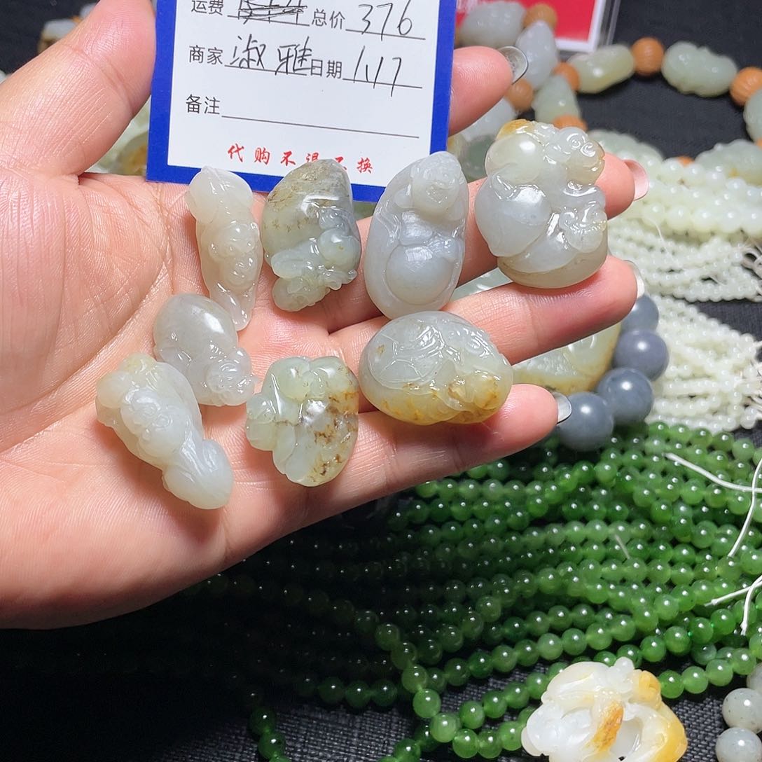 和田玉吊坠(不含链)未镶嵌抱****梦毛货定制