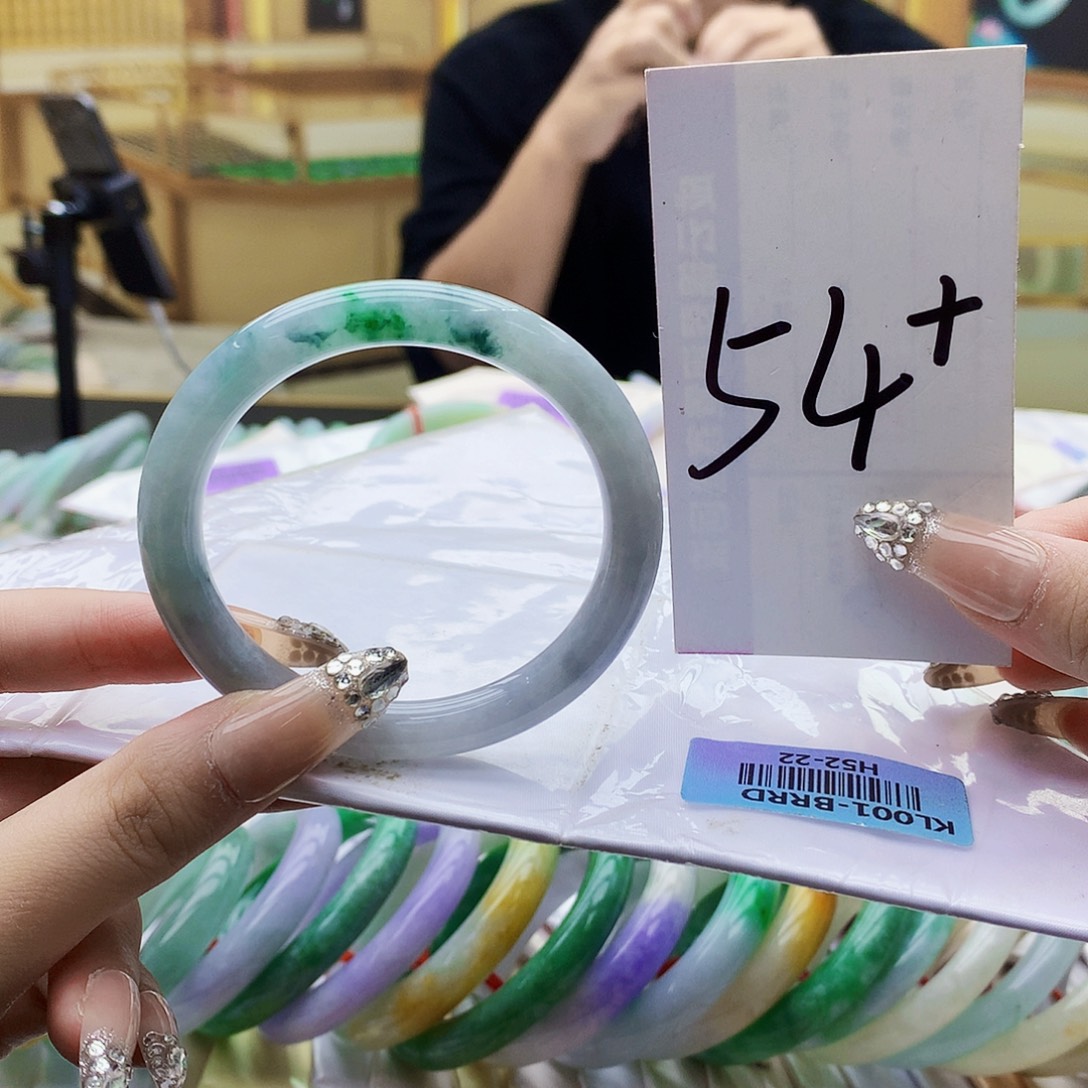 翡翠未镶嵌手镯iu