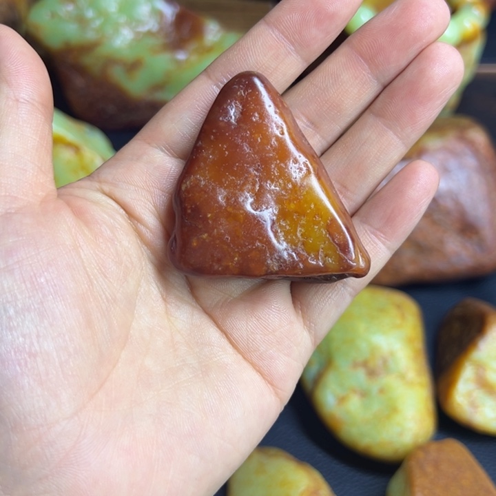 未镶嵌和田玉（糖玉）珠宝奇石