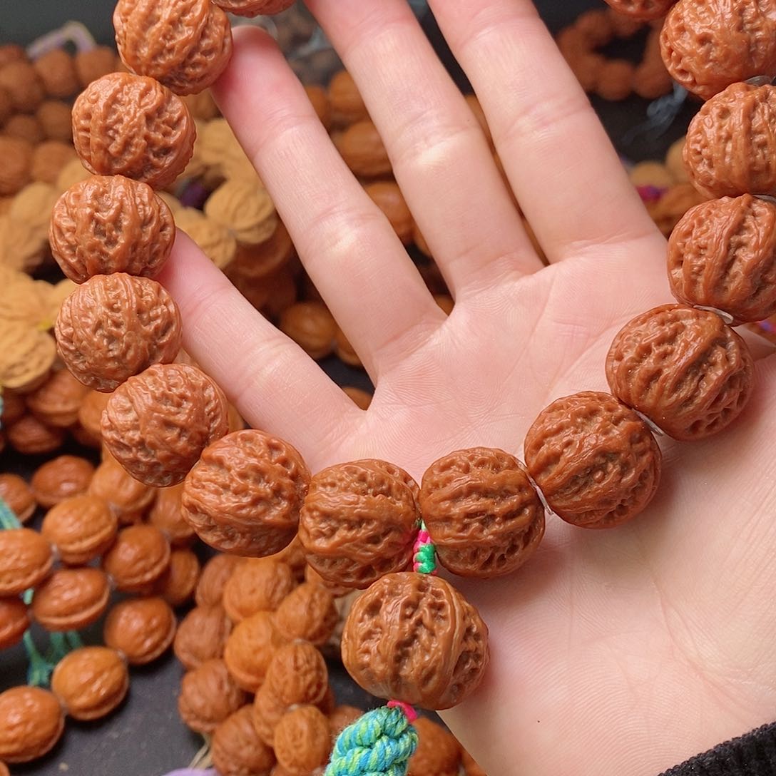 【闪购商品】文玩核桃吊坠激**湃珊瑚22