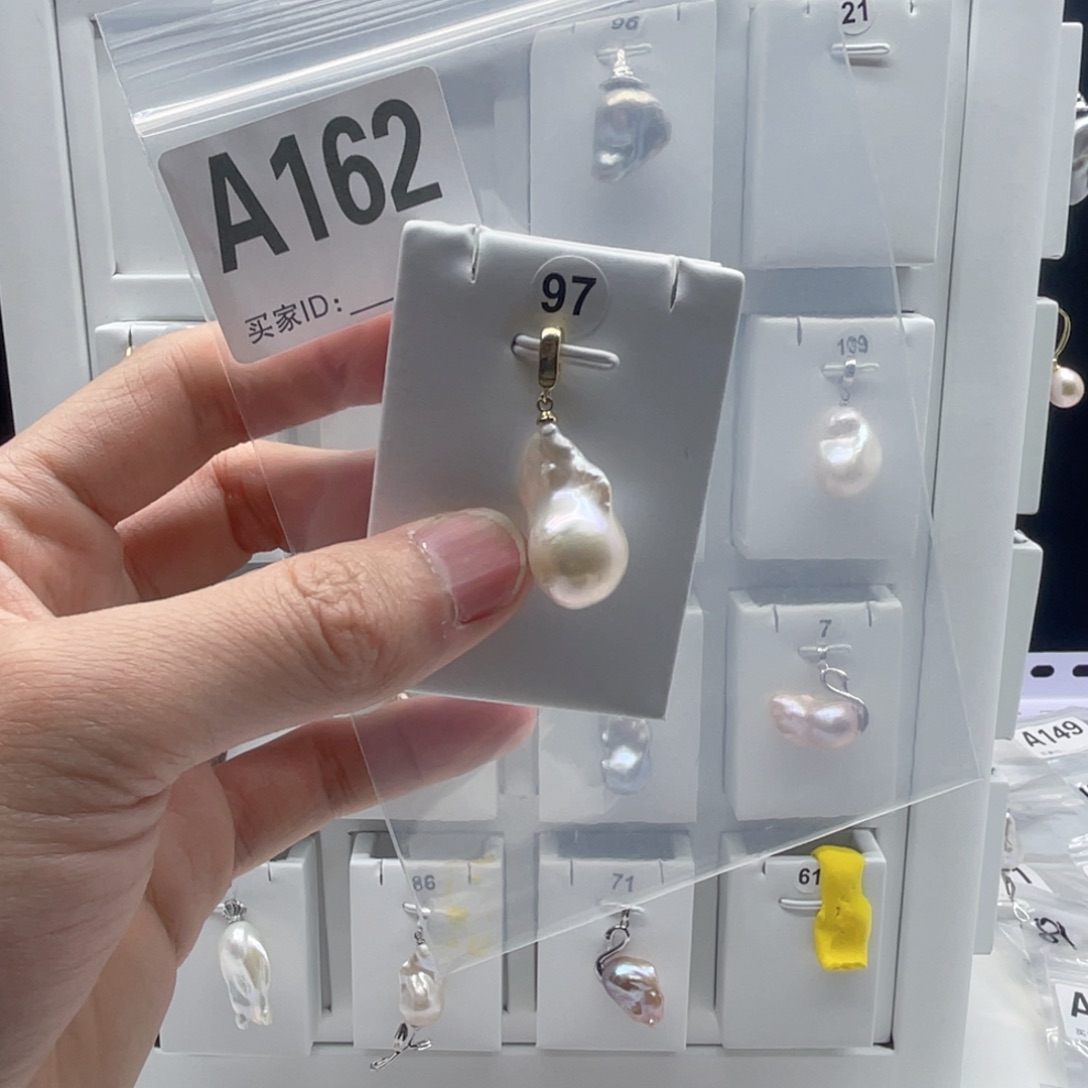 合金淡水珍珠颈饰