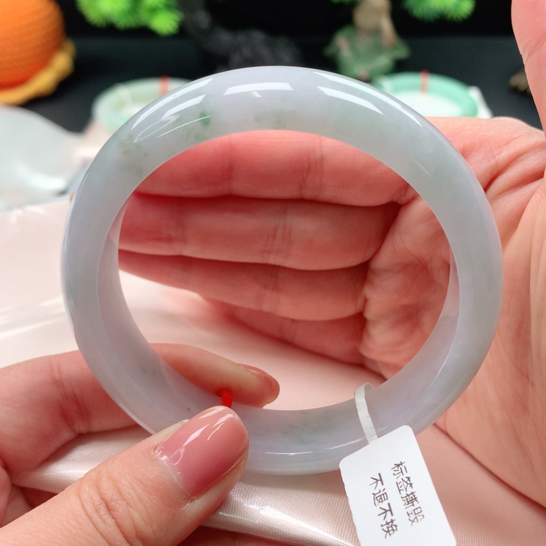 翡翠手镯未镶嵌沐**@60+飘绿花 轮胎