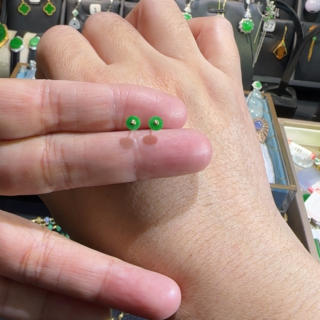 翡翠18K金镶嵌颈饰耳钉