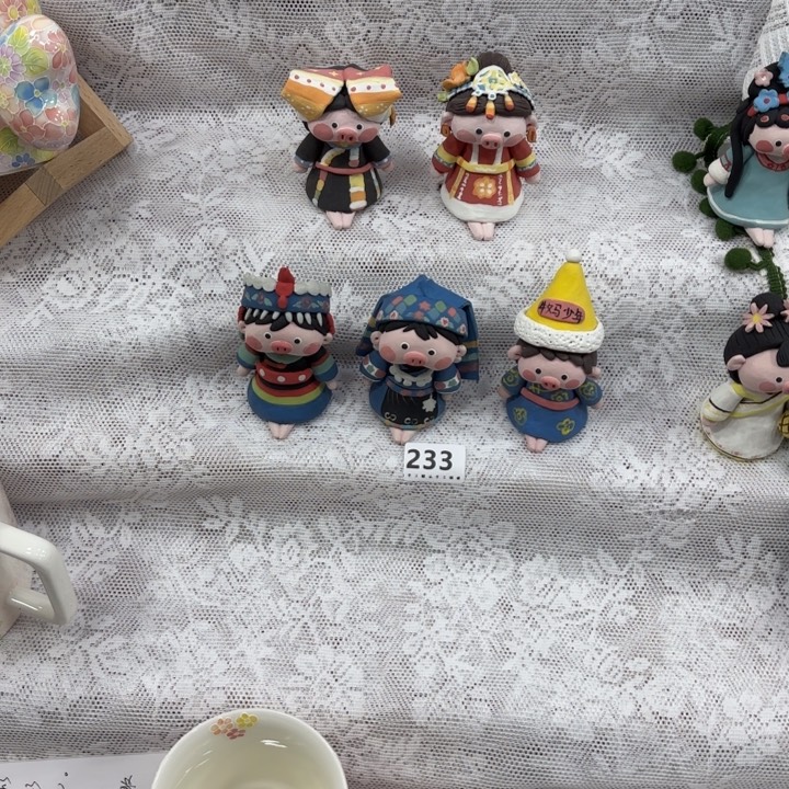 是***呀陶摆件两条肉可爱猪猪