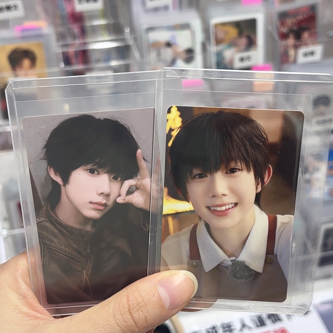 ok哼加店长哼有出厂瑕两张卡