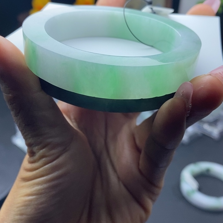 定制翡翠翡翠手镯未镶嵌