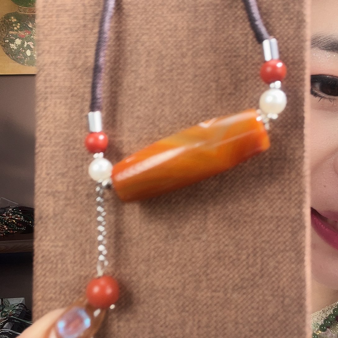 玛瑙/玉髓颈饰未镶嵌