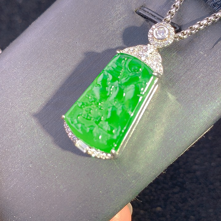 翡翠未镶嵌颈饰翡翠