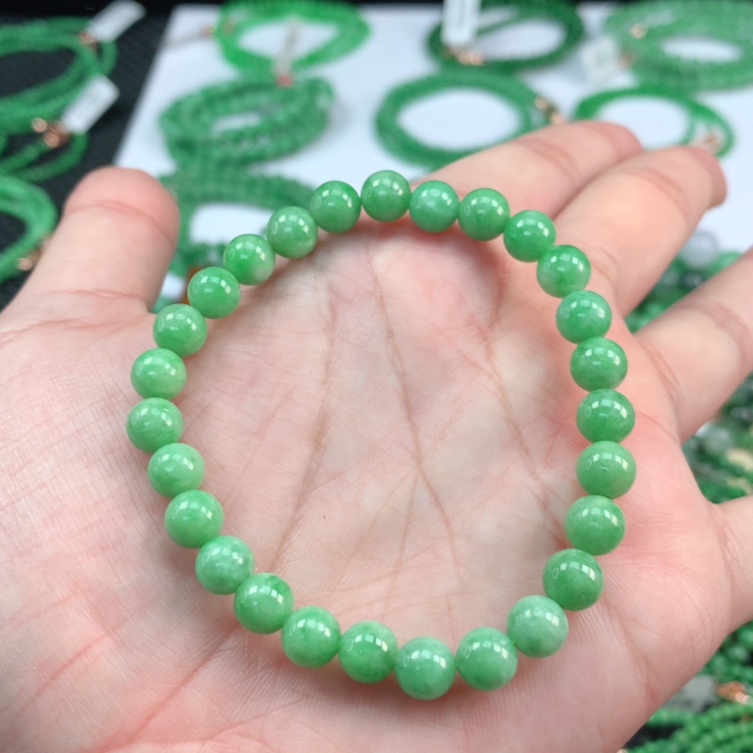 翡翠手链未镶嵌翡翠