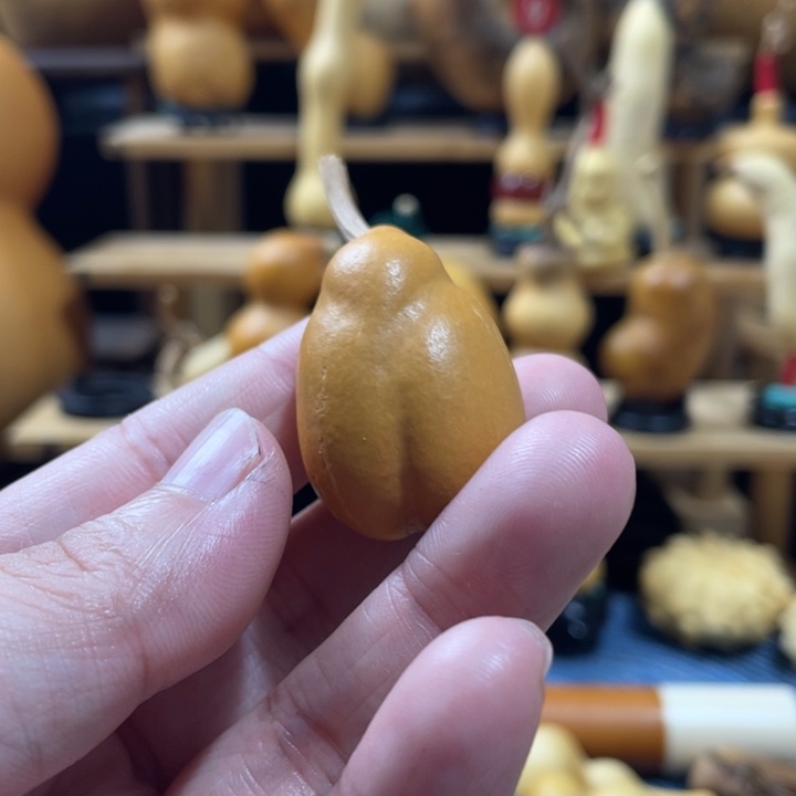 。***咸20美好的一天从吃瓜开始