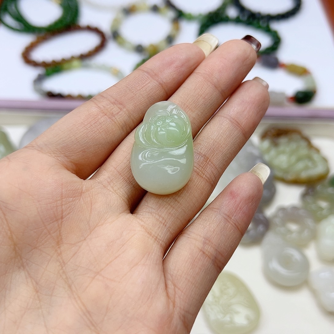 颈饰未镶嵌和田玉浅***゛