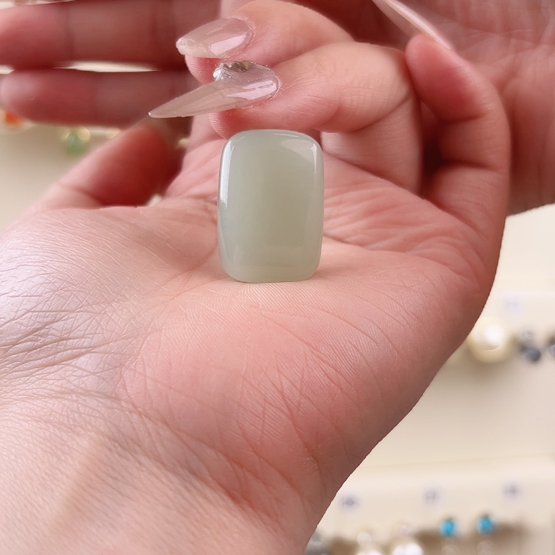 和田玉吊坠(不含链)未镶嵌小*九