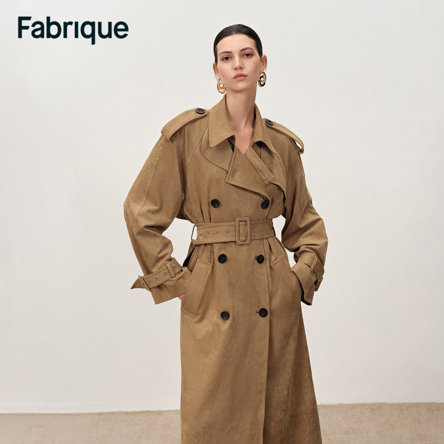 Fabrique【朱珠同款】暖沙色重磅仿麂皮绒双排扣外套配腰带长款风衣