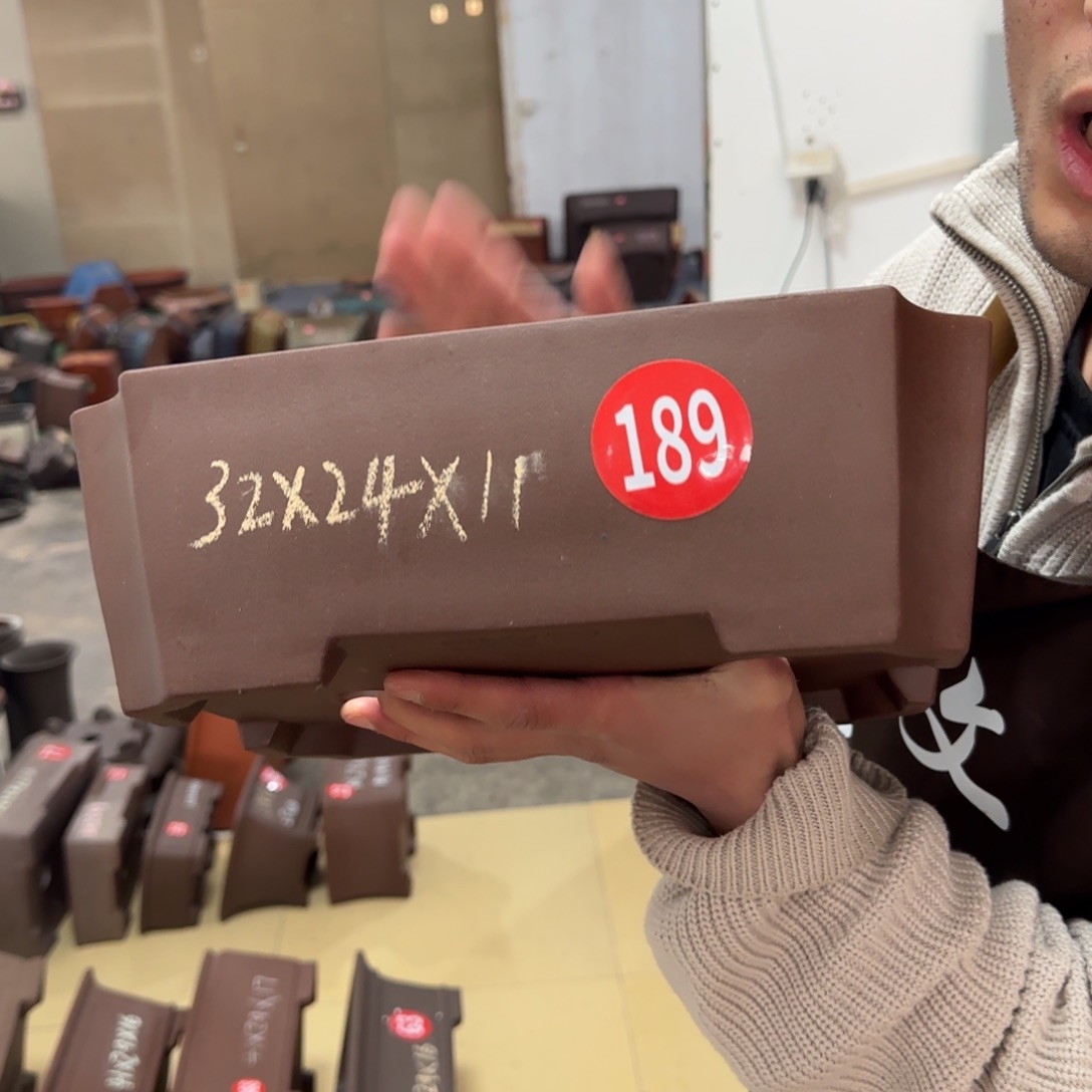 紫砂花盆呜呜呜呜