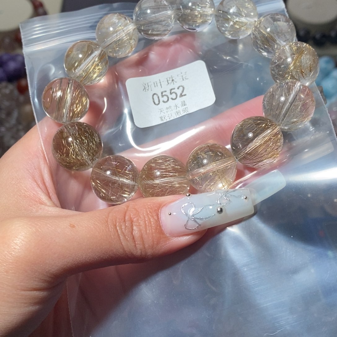 水晶手链未镶嵌莫*。手链