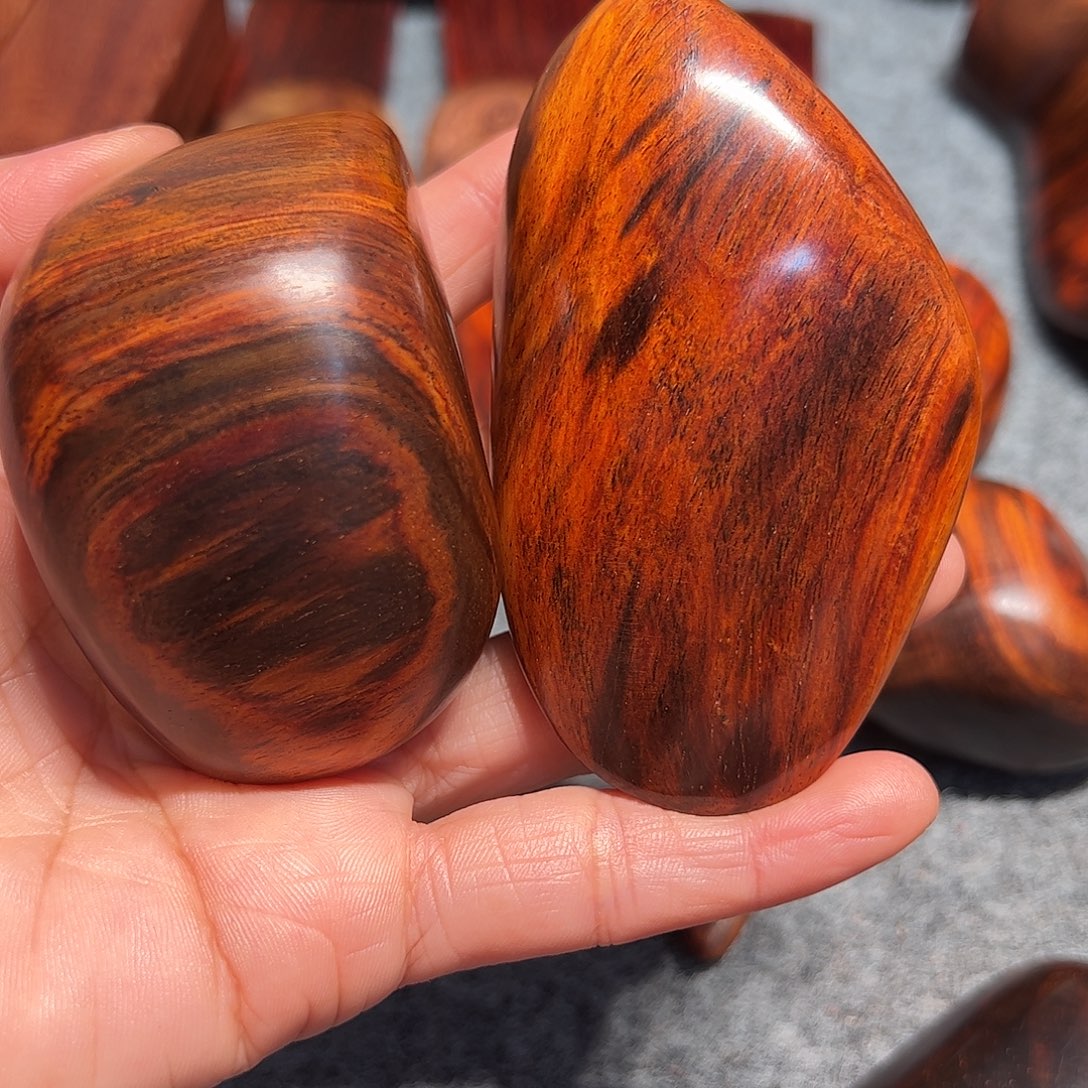 亮***哥交趾黄檀（大红酸枝）