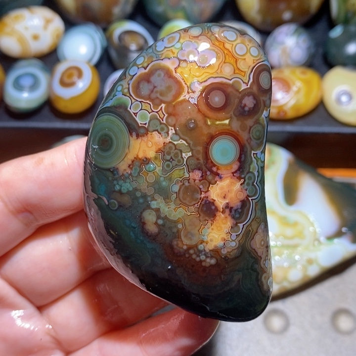 未镶嵌玛瑙/玉髓珠宝半成品90