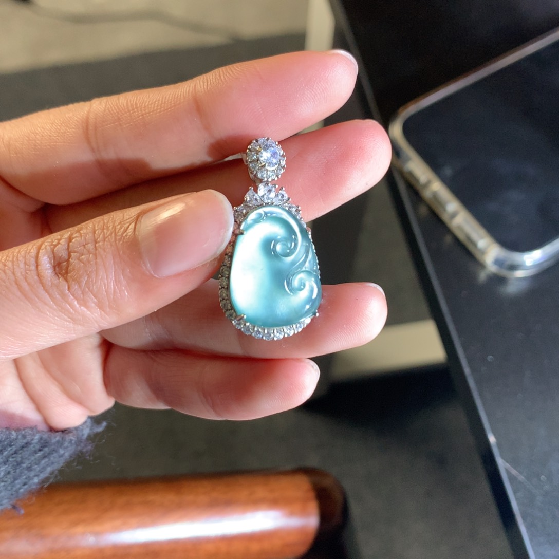 翡翠颈饰银S925镶嵌天然翡翠