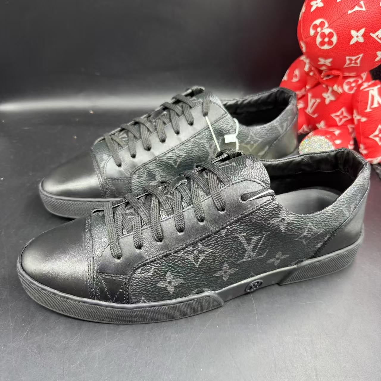 95新 LouisVuitton/路易威登 黑老花贝壳头板鞋40.5欧码 kke468