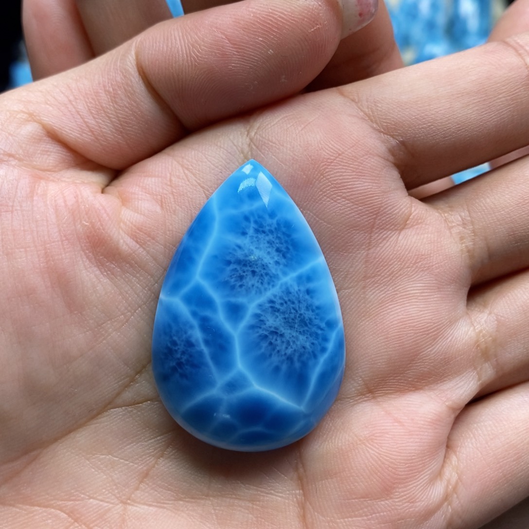 针钠钙石（海纹石）颈饰未镶嵌籽*