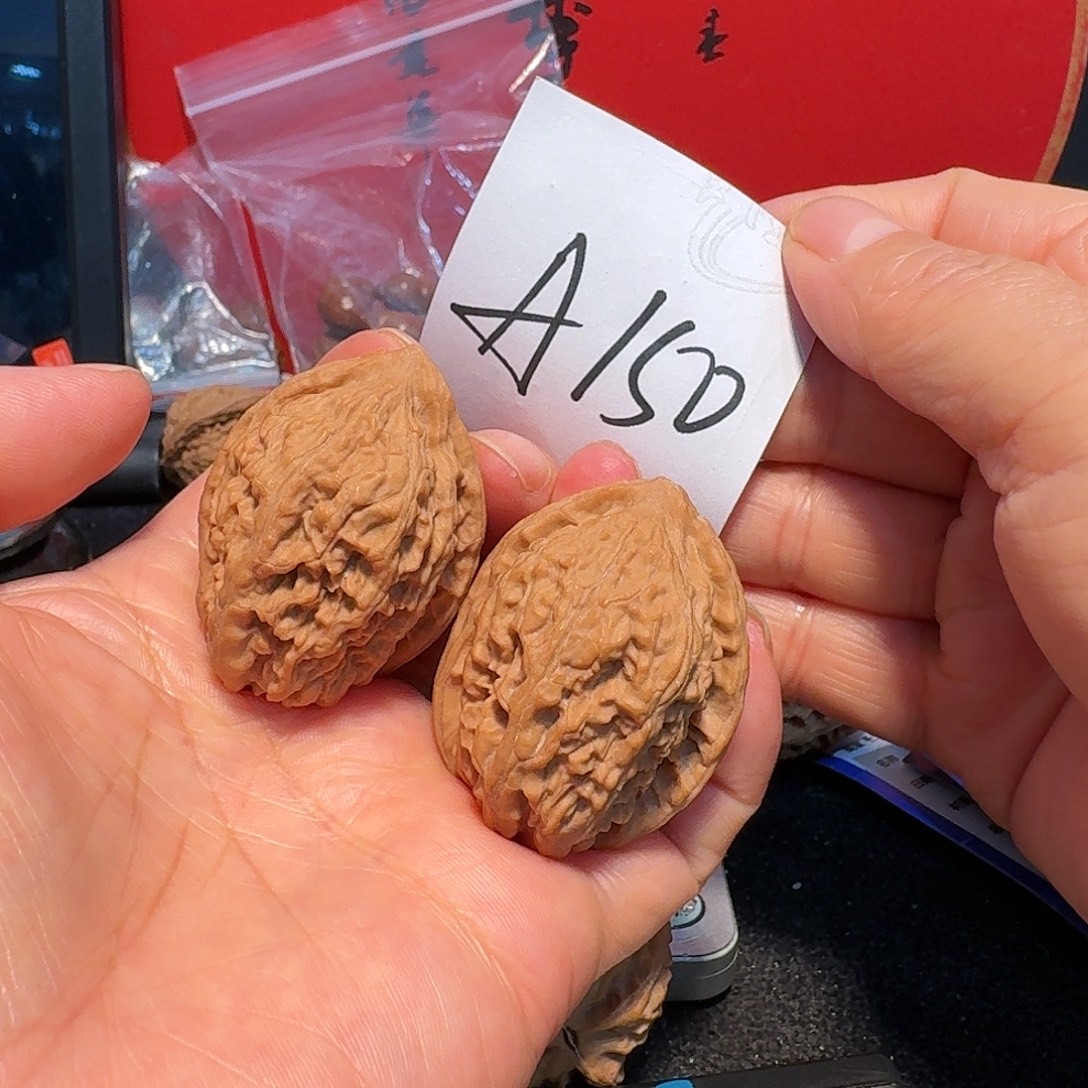 T***_文玩核桃把件沈鸡