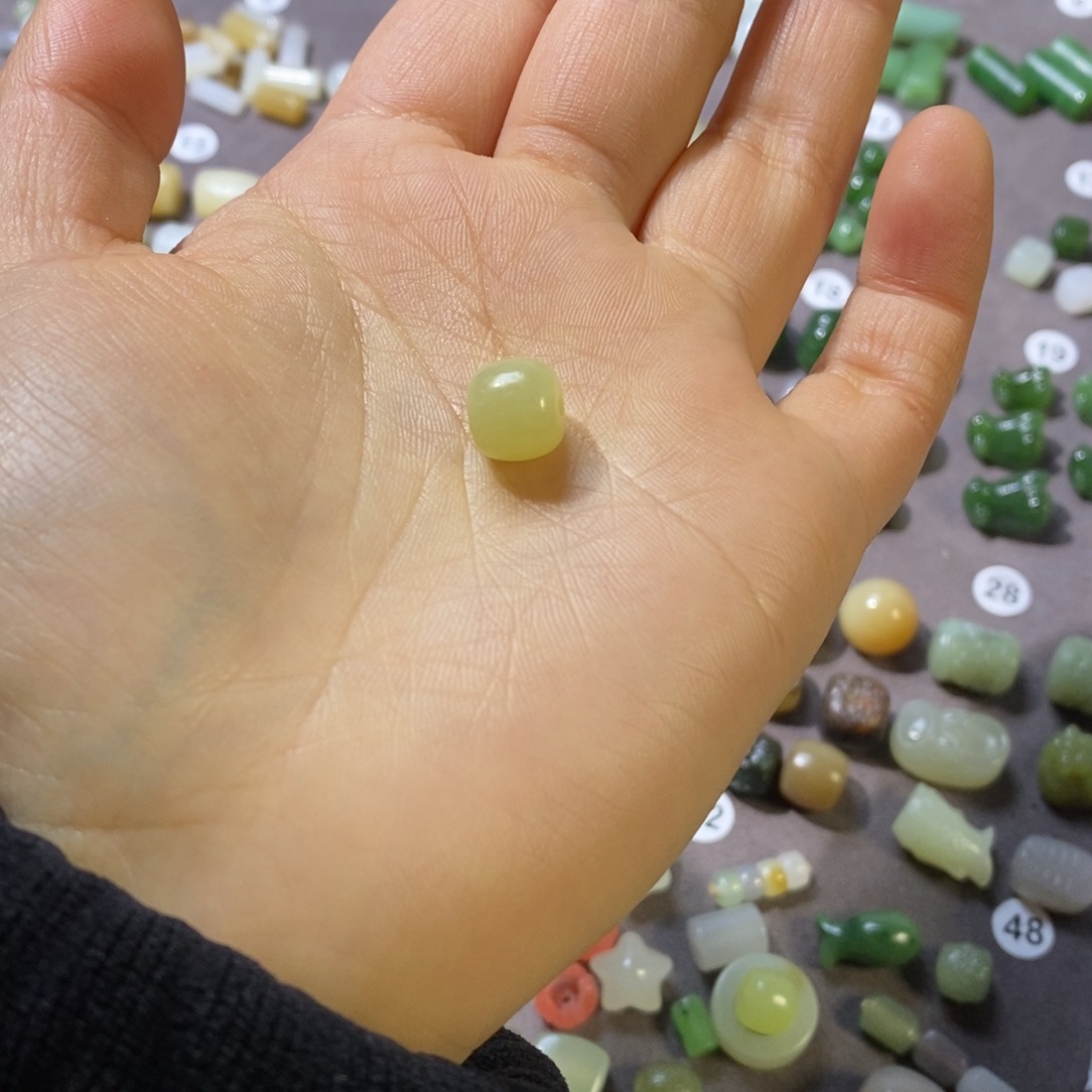 雲***上和田玉未镶嵌车挂