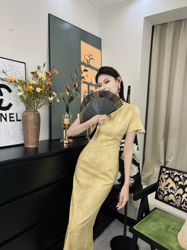 【如愿】短袖新中式短袖纯色低开衩旗袍设计师优雅显瘦中国风中长款