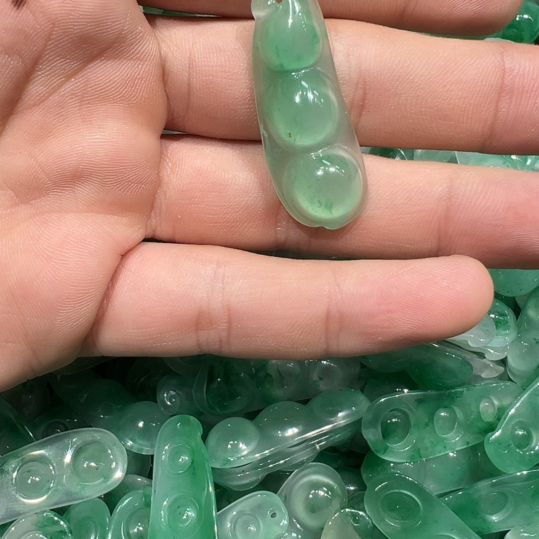 石英质玉颈饰未镶嵌W****N