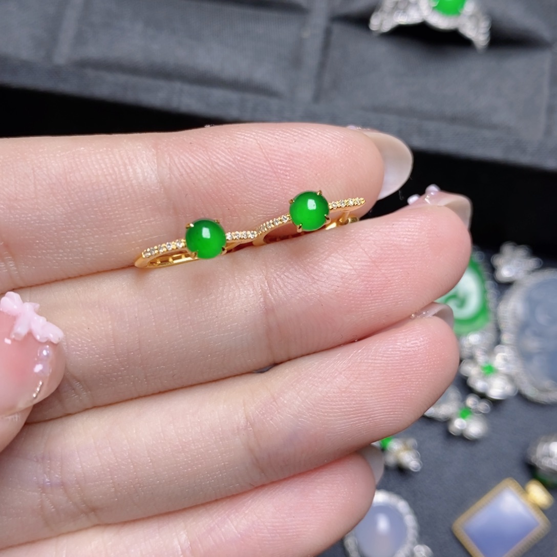 翡翠18K金镶嵌耳饰耳包