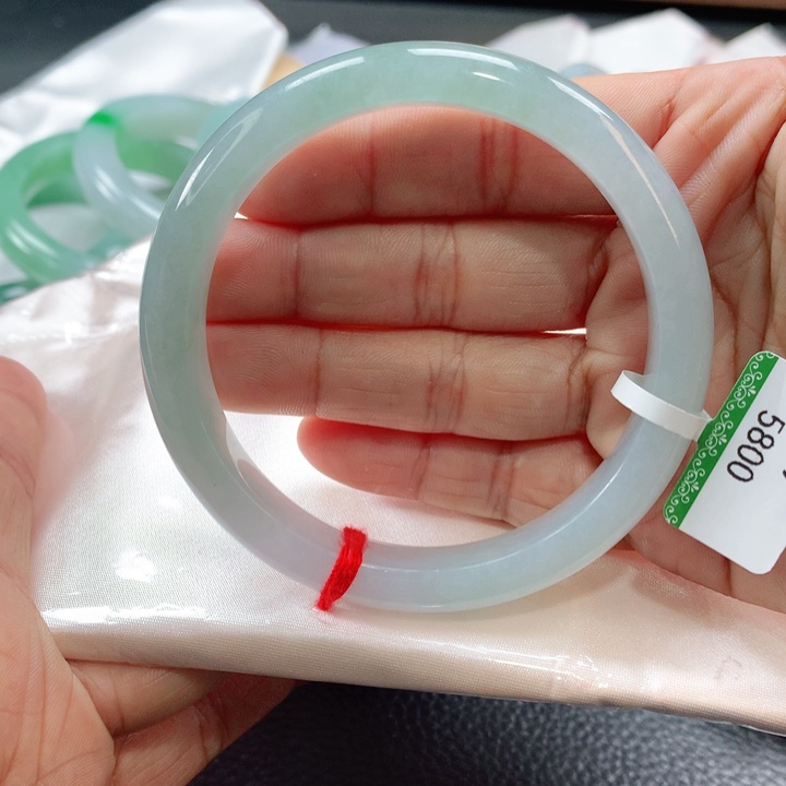 翡翠手镯未镶嵌58585858