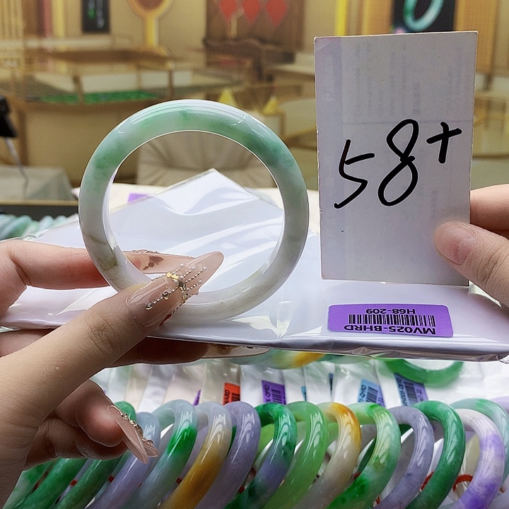 翡翠未镶嵌手镯mk