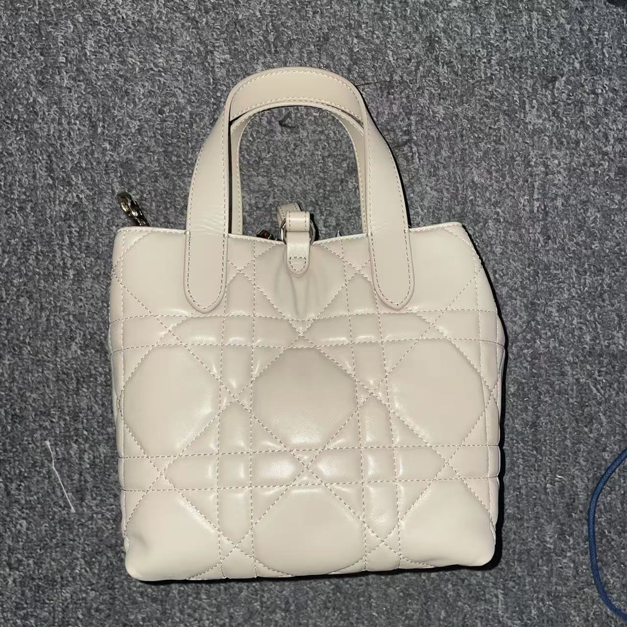 LQ-WITH-QUEEN真皮女包3格手提杏色0520