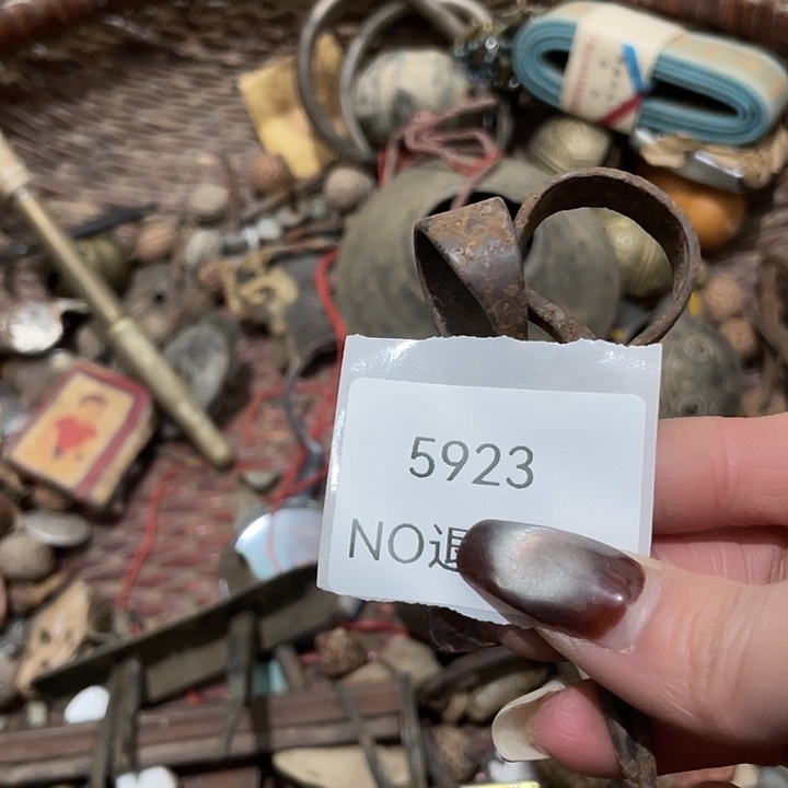 米***儿瓷片5923号工艺品