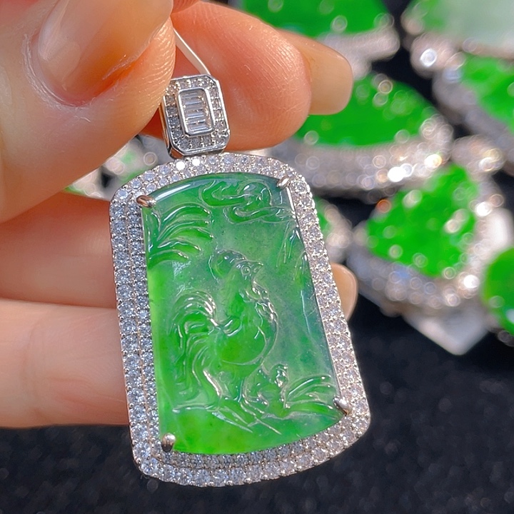 翡翠未镶嵌颈饰翡翠