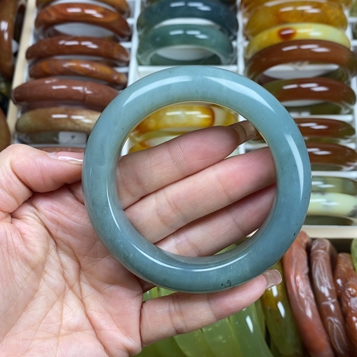 蛇纹石玉手镯未镶嵌57.5