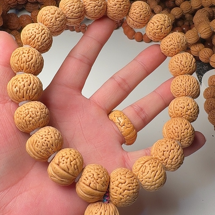 桃核吊坠白月光21mm手持
