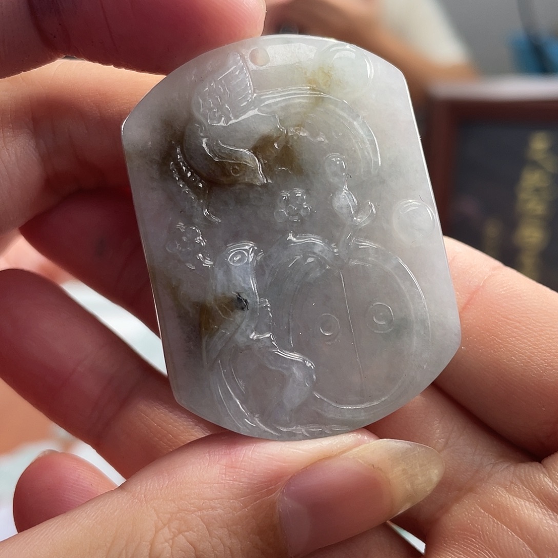 翡翠未镶嵌颈饰翡翠