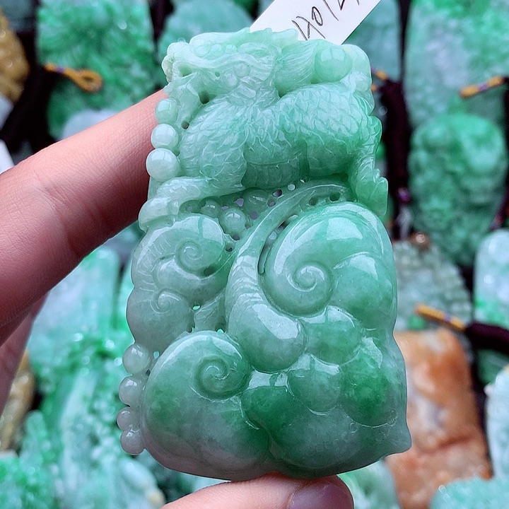 翡翠吊坠(不含链)未镶嵌