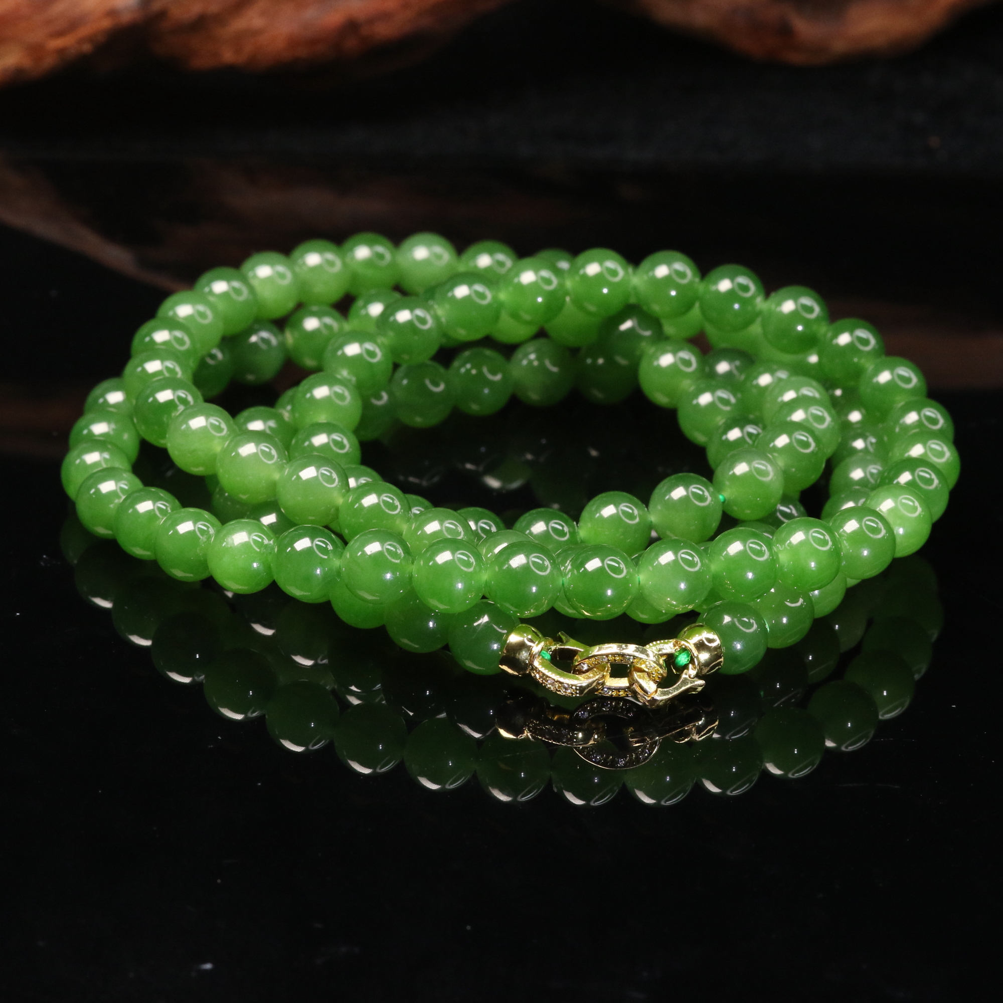 31和田玉俄七碧玉冰阳绿珠链/400300北京中保拍卖