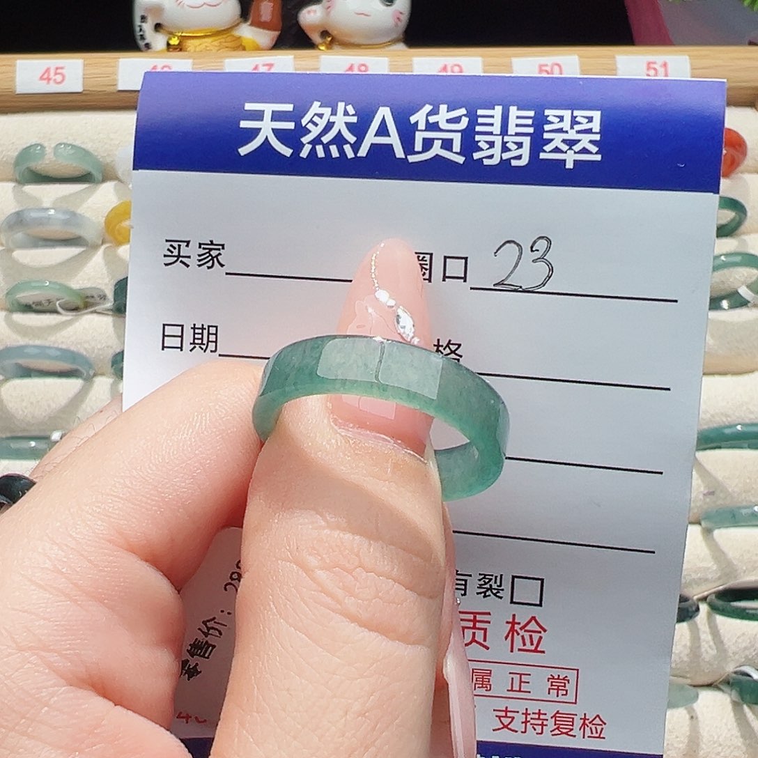 翡翠戒指未镶嵌?****?翡翠