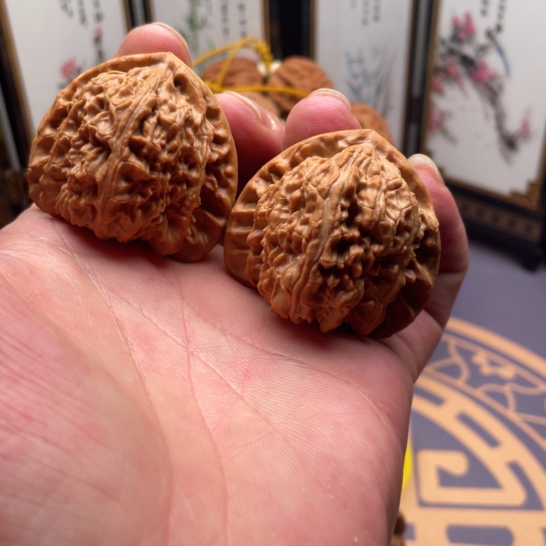 把件核桃大****盖精修打底43不退换