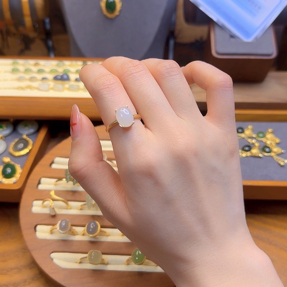 和田玉戒指银S925镀金镶嵌