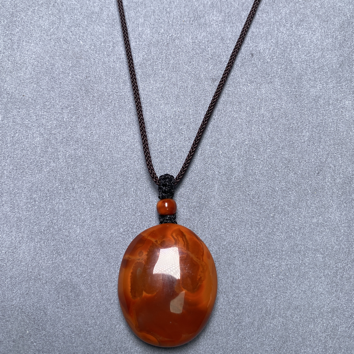 火焰纹南红无字牌挂件高34.5宽29mm