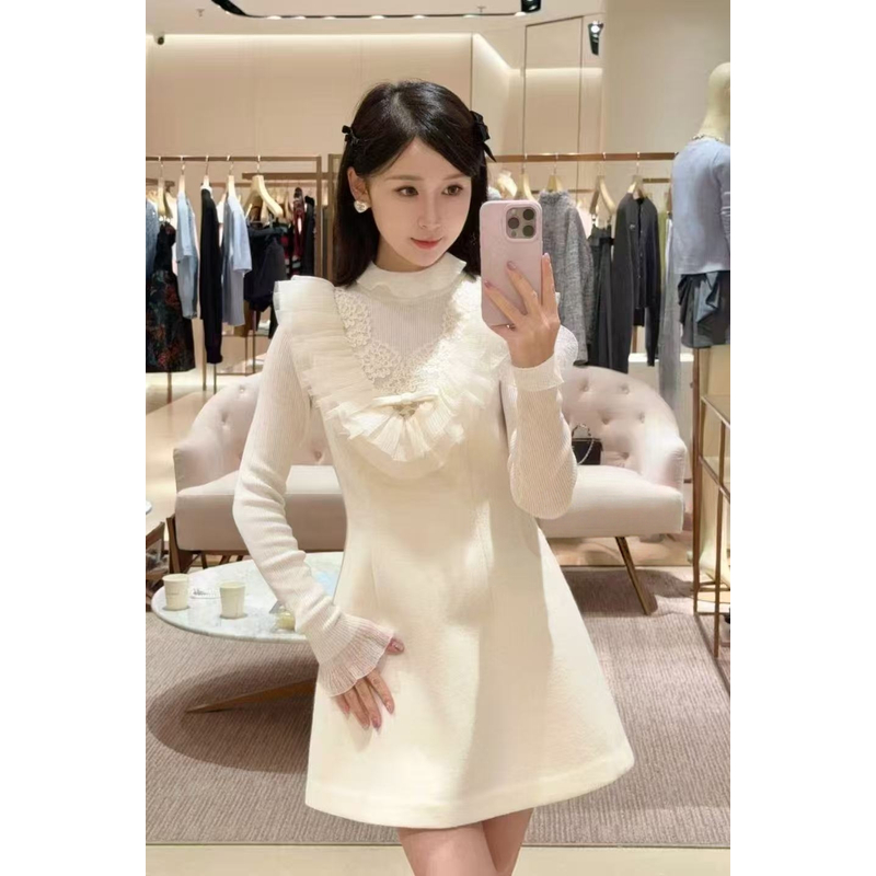 LIULIU（公主的衣橱）蕾丝刺绣拼接V领白色仙女收腰连衣裙2025秋冬