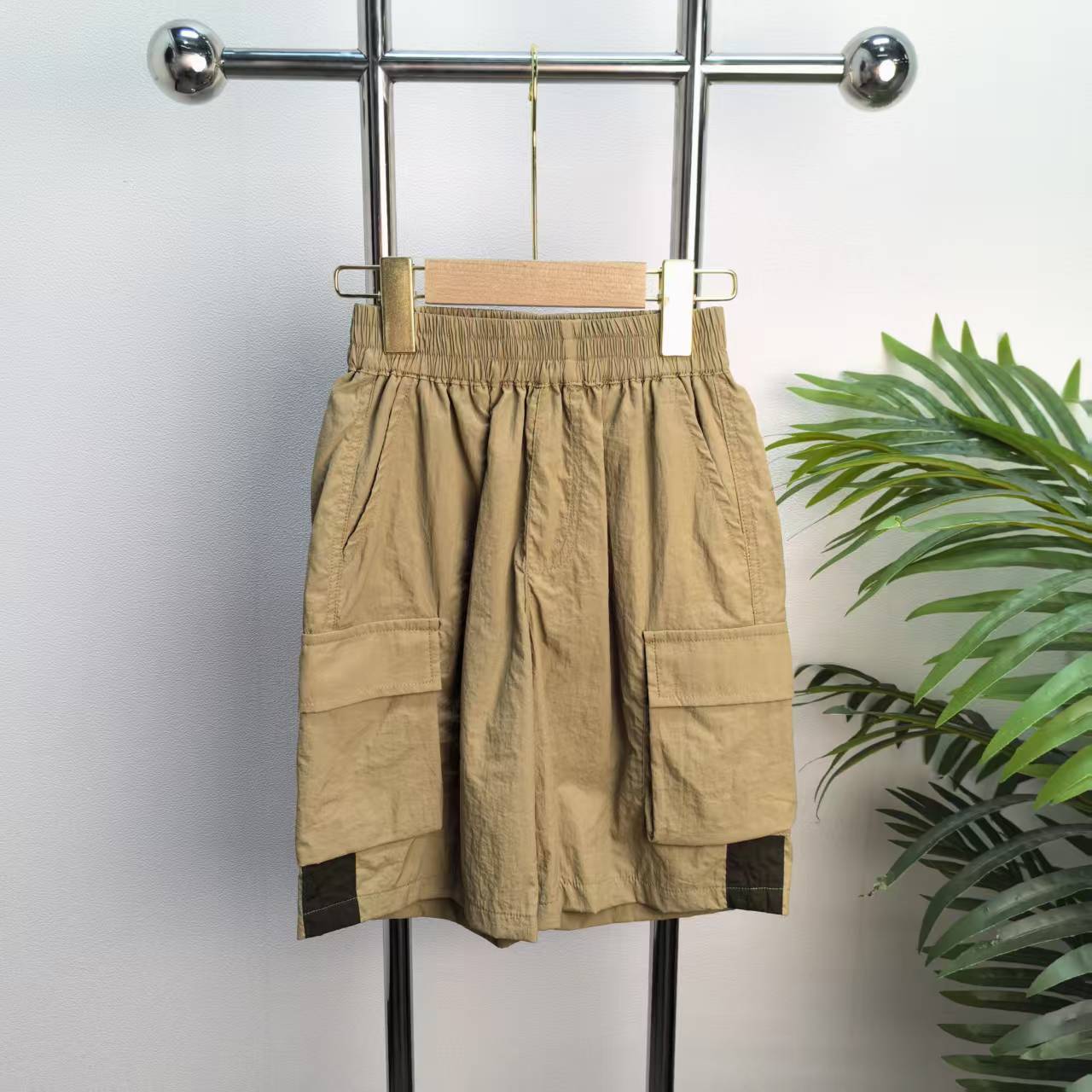 【1039】卡其色裤子B9-7