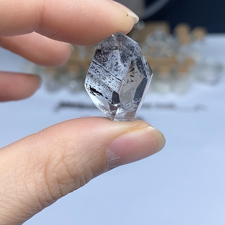 水晶颈饰未镶嵌散墨