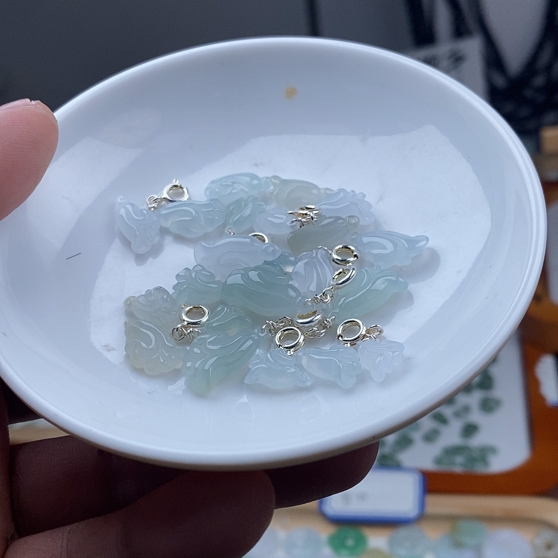 翡翠颈饰未镶嵌白菜45一个