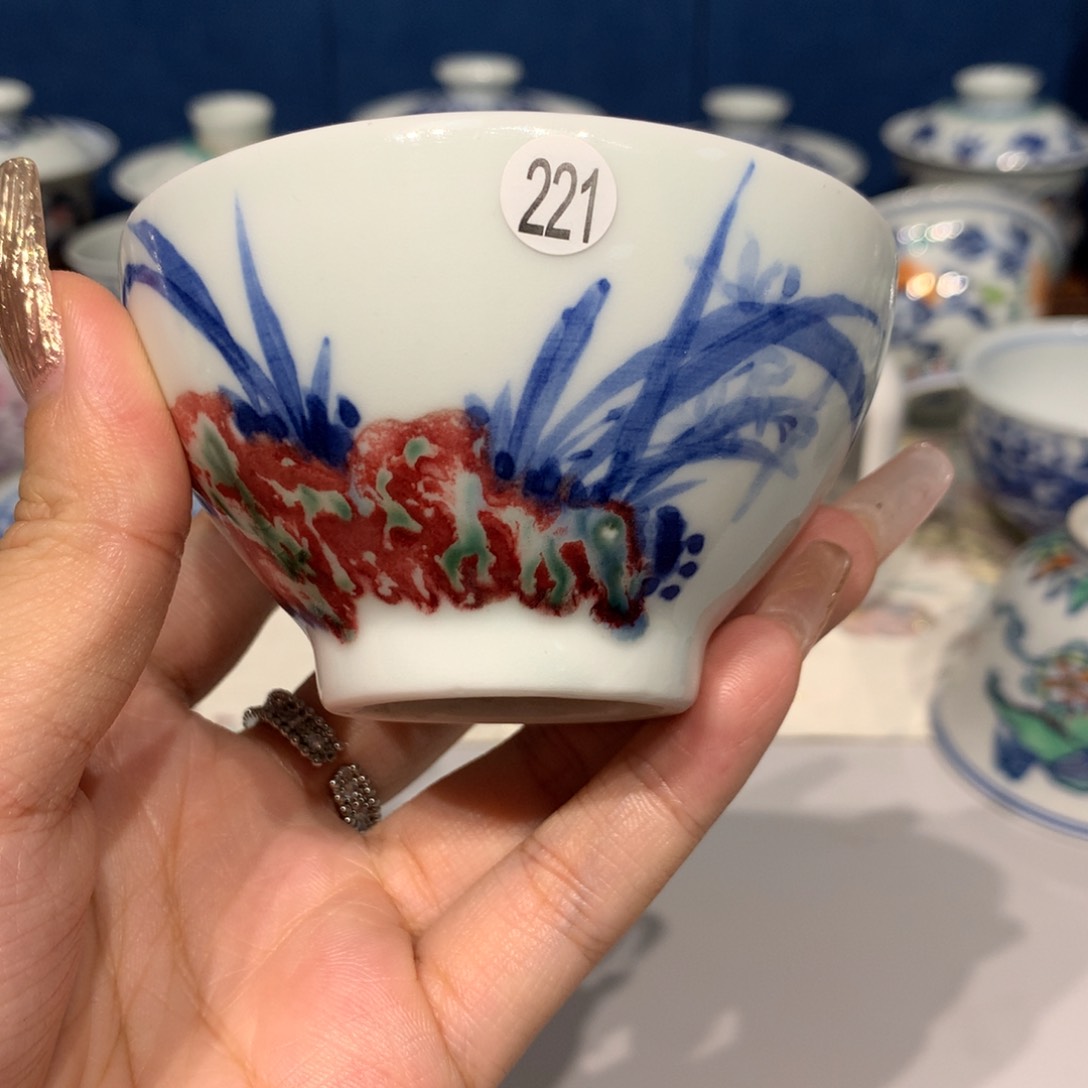 摆件济****司221青花釉里红茶杯一只微瑕啦啦啦啦