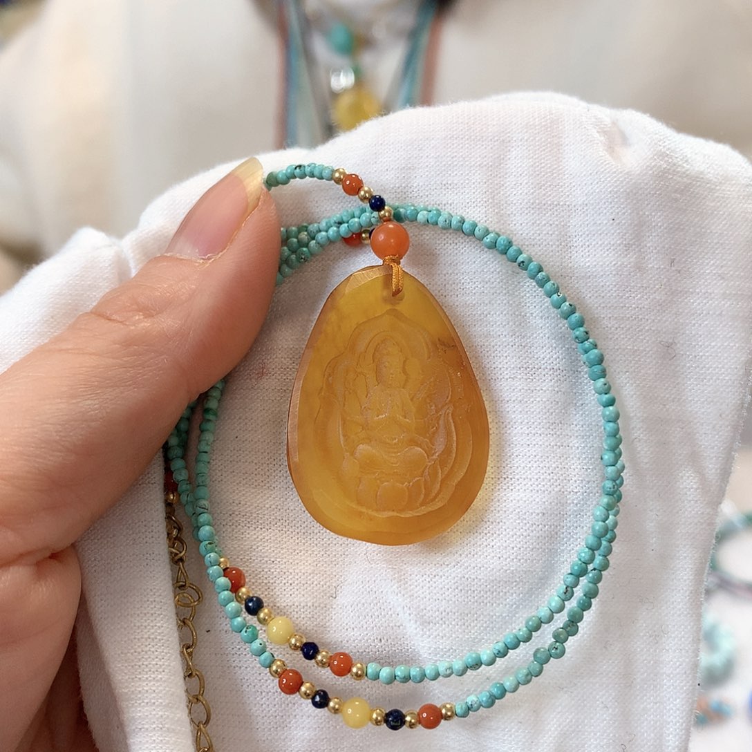 琥珀珠宝奇石未镶嵌