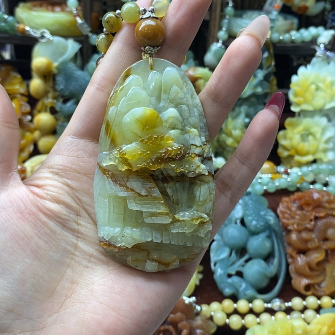 蛇纹石玉颈饰未镶嵌